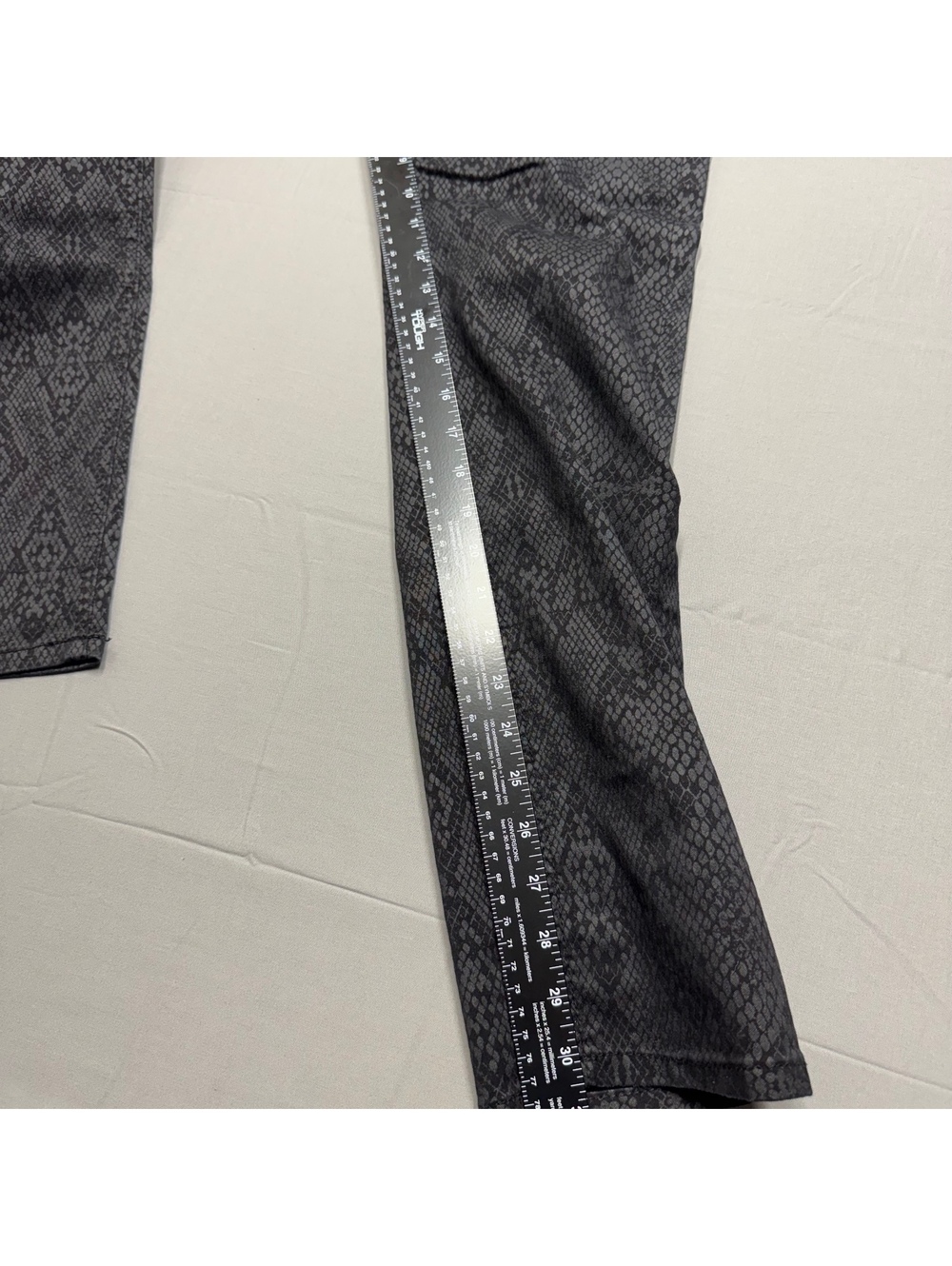 Liverpool Womens Beatles Snakeskin Print Pants Size 12 Gray Python Stretch - Picture 6 of 11